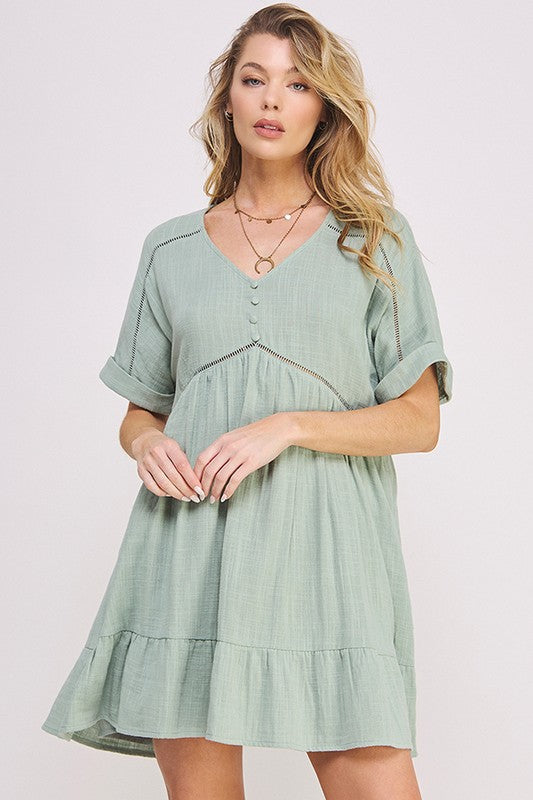 PLUS SIZE SHORT SLV BUTTON DOWN V-NECK SHORT DRESS