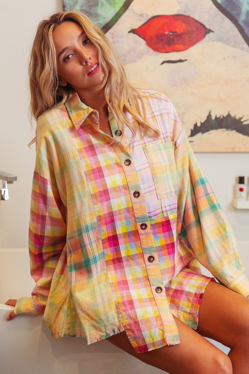 MULTI PLAID VINTAGE WASHED DISTRESSED HEM SHIRT