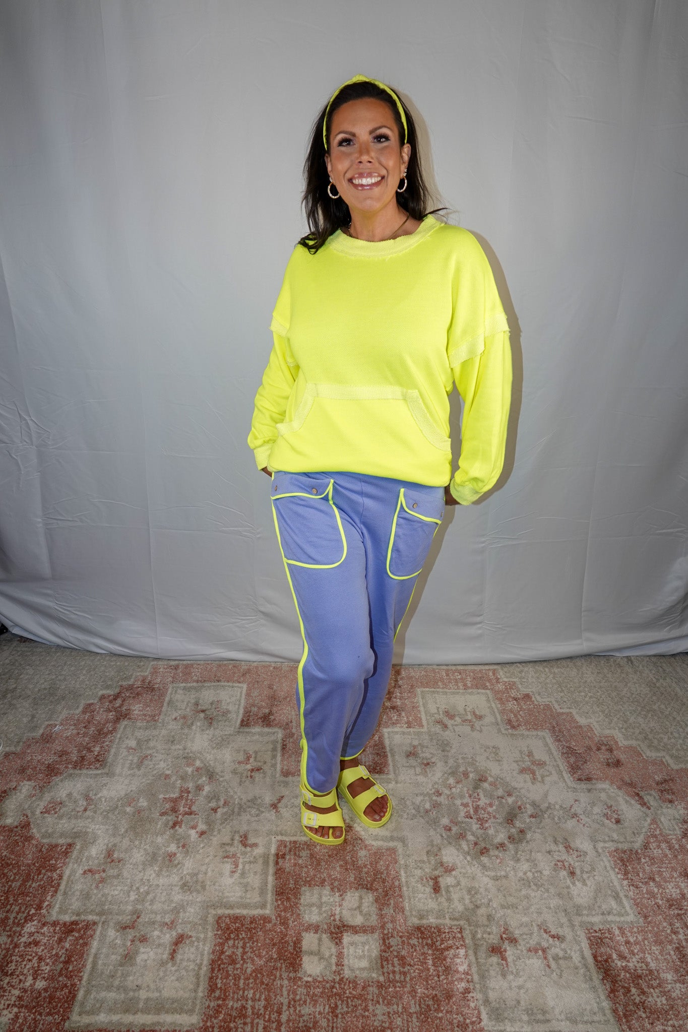 Cropped, neon yellow trim, sweat pants